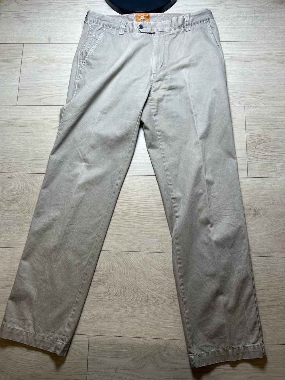 Tommy Bahama khaki pants in size 34x34, made from 100% mens chino